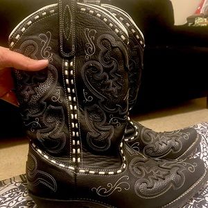 ONLY WORN A FEW TIMES, been inside a storage bin. But are practically brand new.